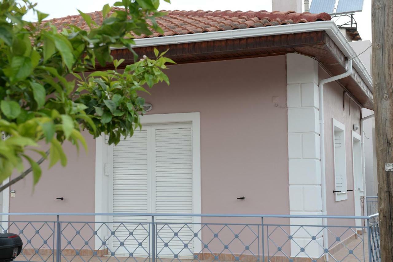Patras Cozy Lodge Exteriör bild