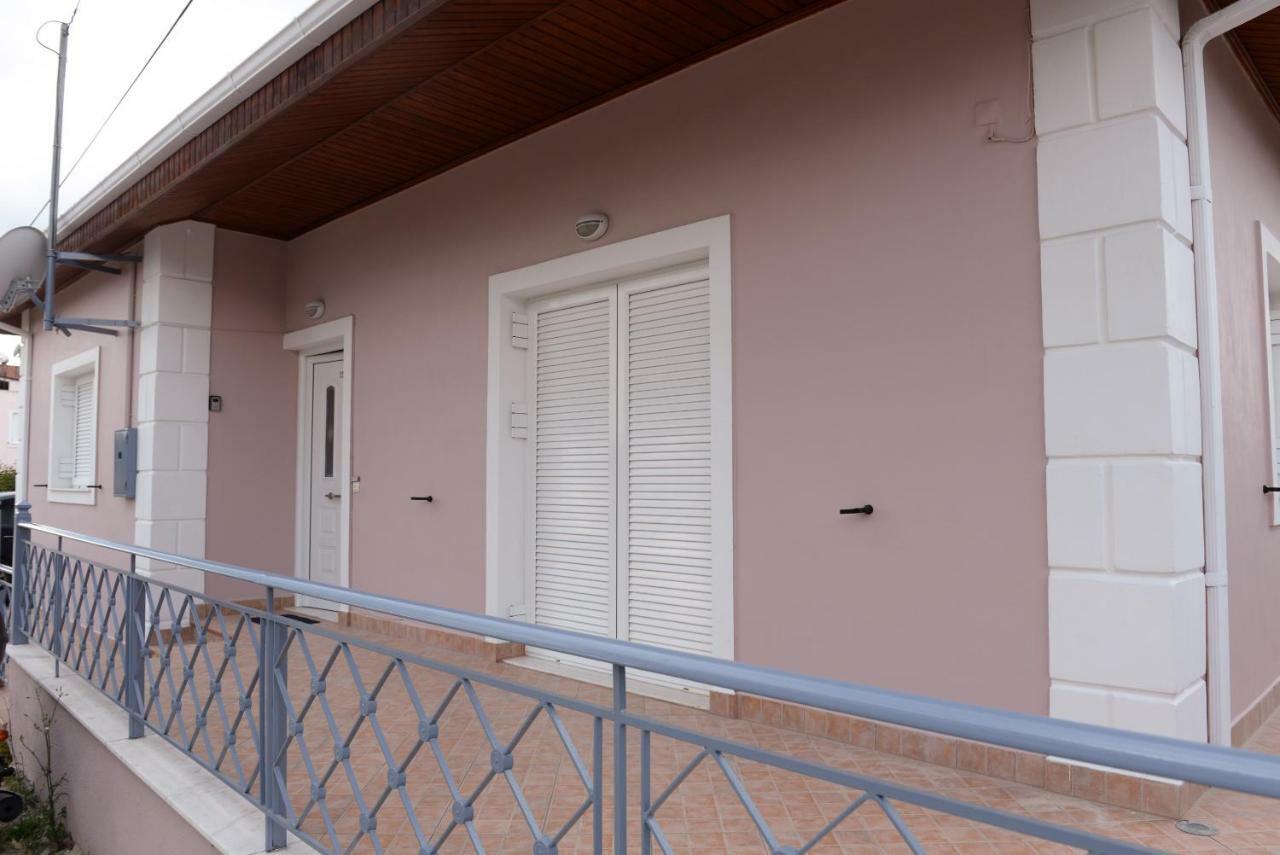 Patras Cozy Lodge Exteriör bild